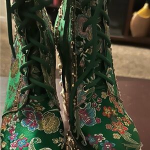 New never worn  size 11 booties